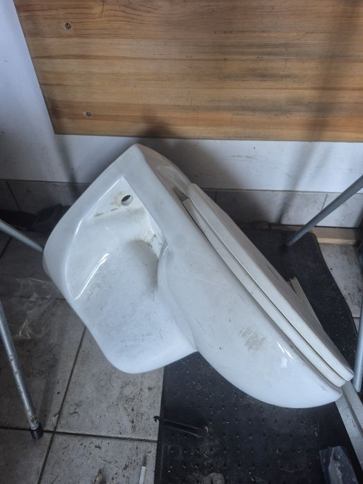 Sedes wc toaleta  budowlana