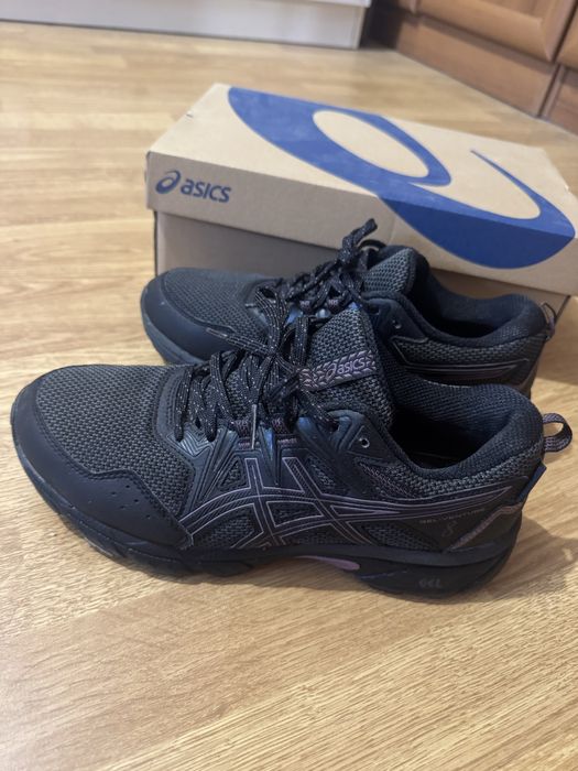 Жіночі кросівки asics gel-venture 8