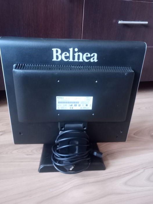 Monitor sprawny z kablem