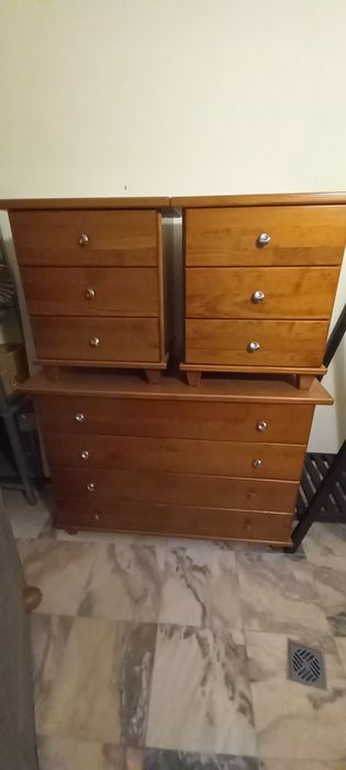 Mobilia de quarto com acabamento cerejeira(sem cama)