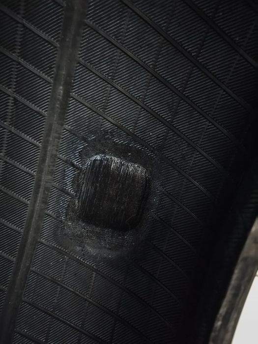 Зимові шини 225/45 R18 Falken