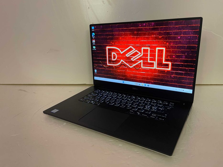 Игровой DELL 5520 + (Core i7 7820HQ) + 16 ГБ DDR4 + ТОП Видео  (4 ГБ)