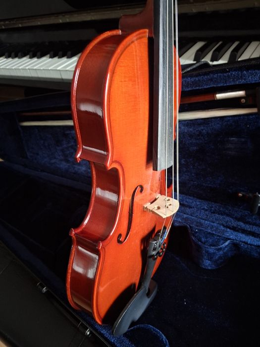 Violino 1/2 PRIMO – Afinado, com estojo, arco e resina