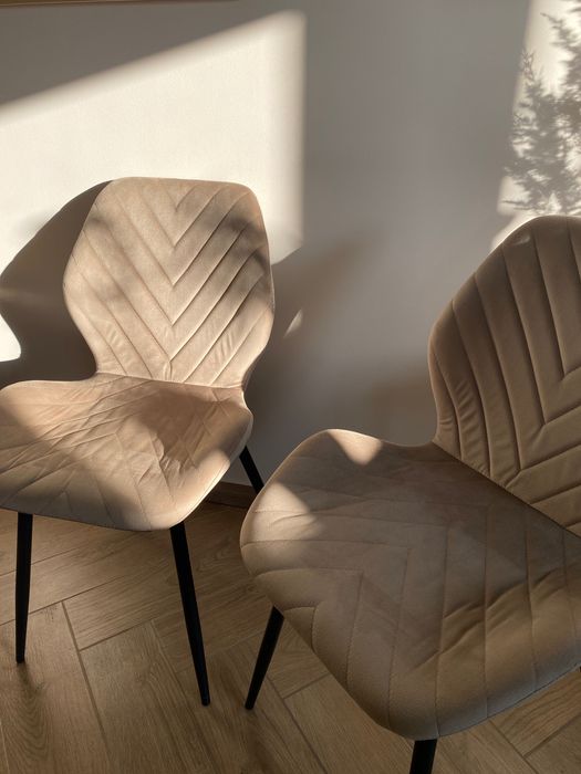 Krzesło beżowe 2 krzesła