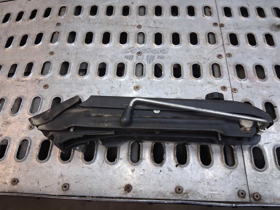 vw t5 lewarek podnosnik kola zapasowego zestaf