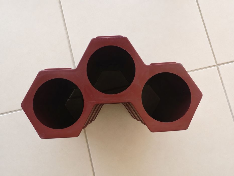 Garrafeira modular em plástico – 20 unidades / 60 garrafas
