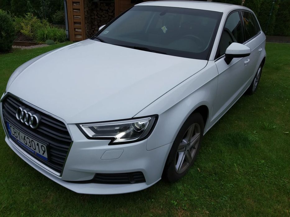 Audi A3 Sportback Audi A3 Sportback 1.6 TDC, nowy akumulator i opony zimowe