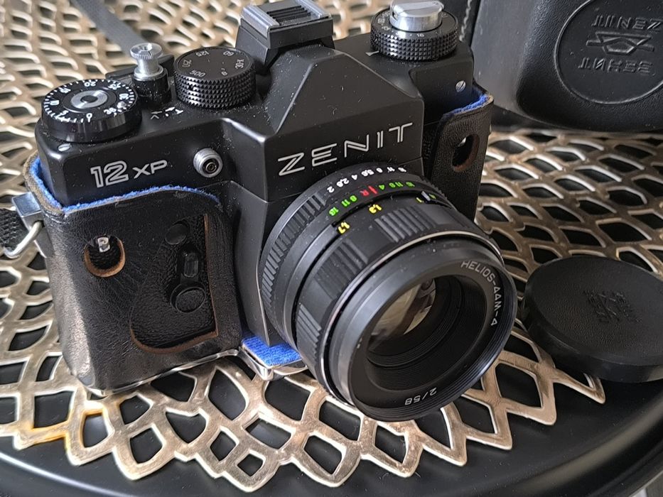 Aparaty kolekcjonerskie Cmiena i Zenit sprzedam.