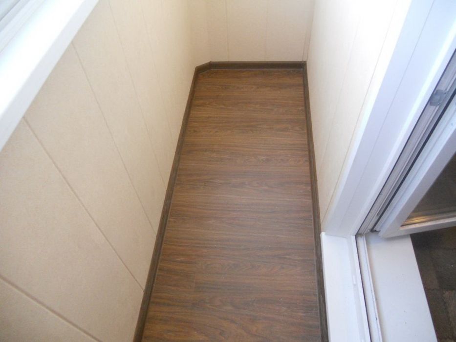 Отделка балконов и лоджий внутри