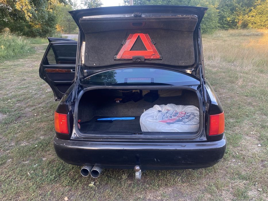 Ауді 100С4