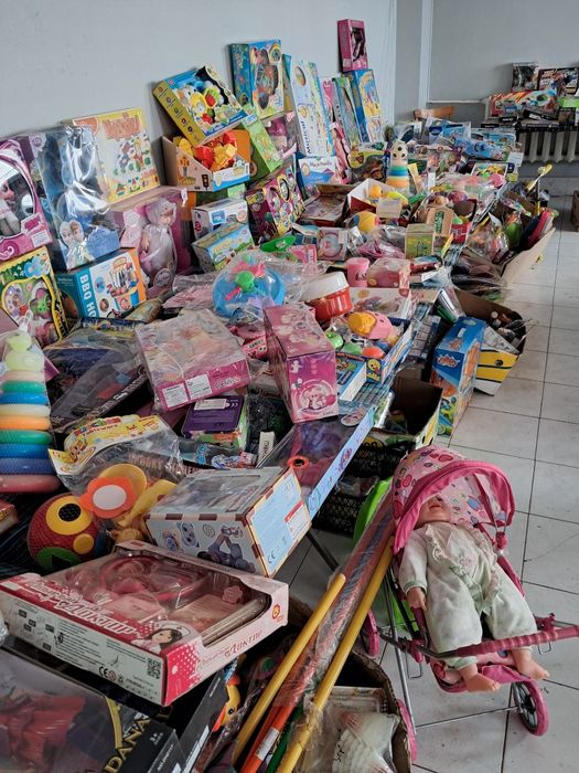 Терміновий розпродаж дитячих іграшок та спорт товарів по курсу 20 грн!