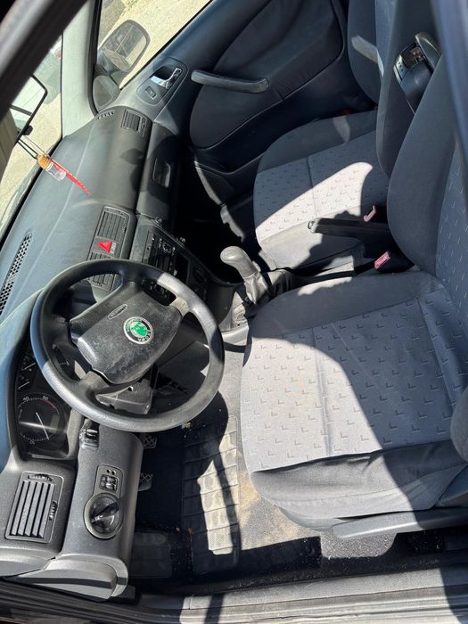 Skoda Octavia de 2005 para peças
