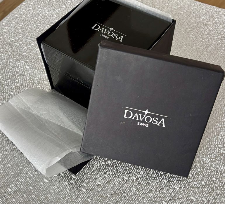 Etui na zegark Davosa
