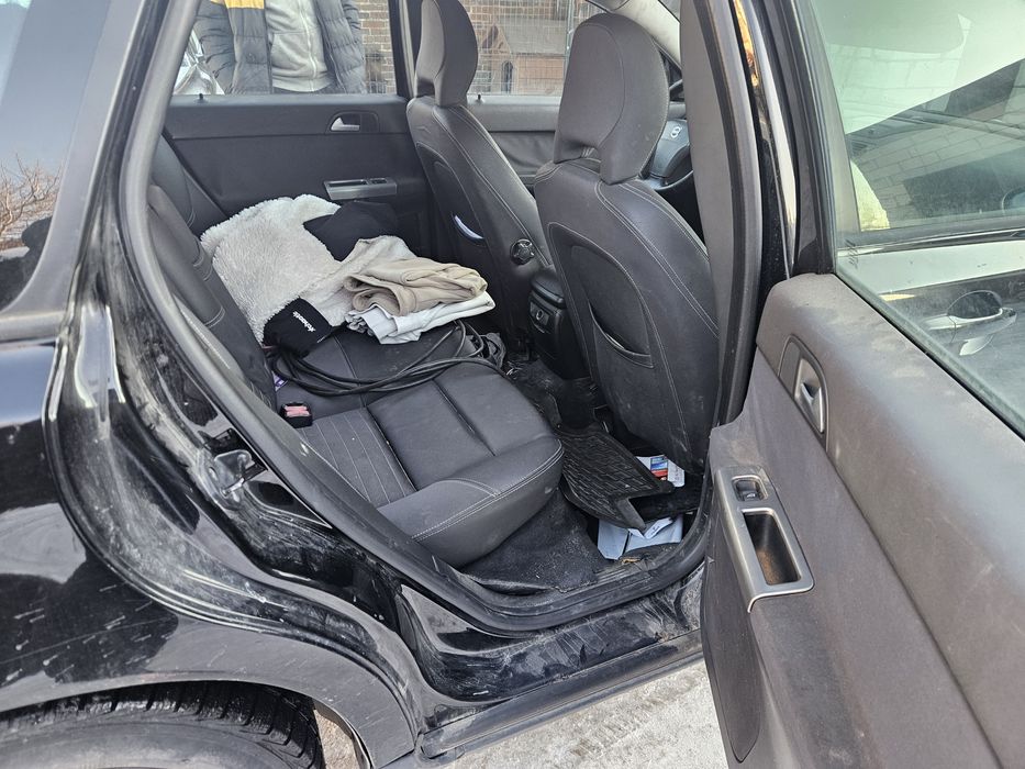 Volvo v50 2005 рік 2.0 дизель тільки для військових