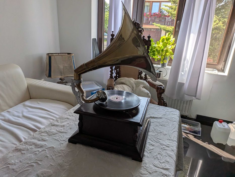 Stylowy gramofon tubowy REPLIKA - Gramophone Sound Master - Retro ozdoba