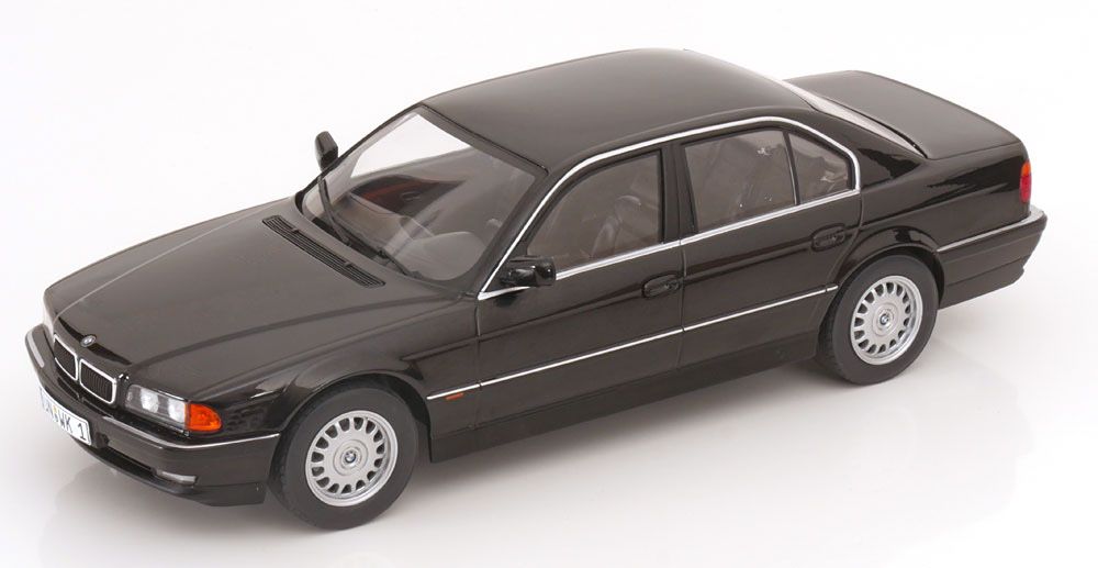 KKscale BMW 740i E38 1/18