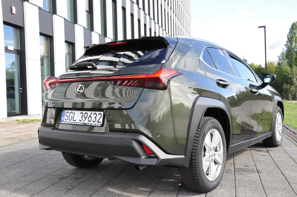 Lexus UX