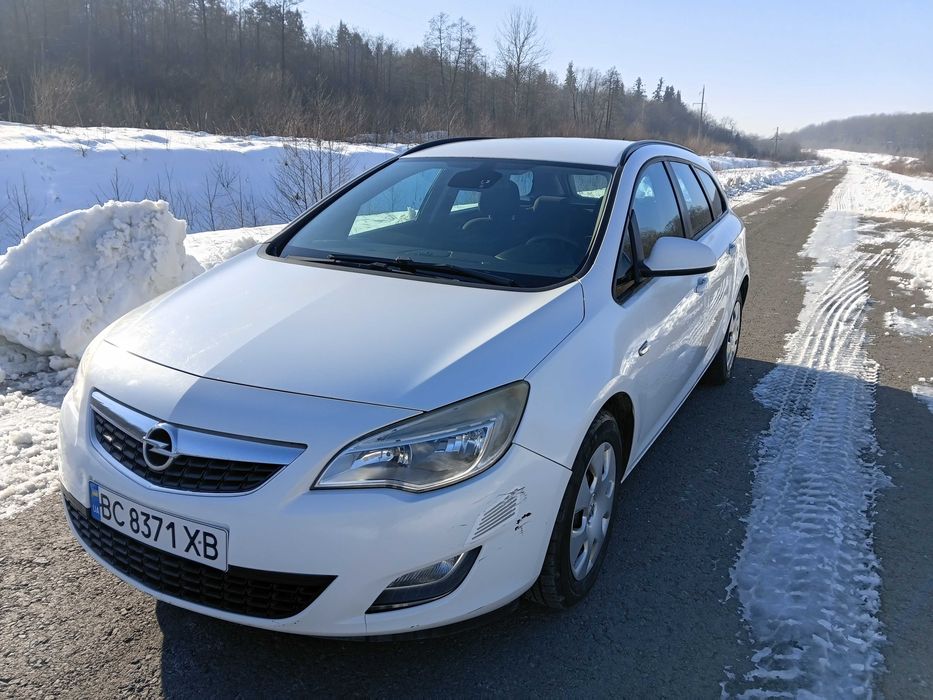 Продам Опель Астра 2011р.