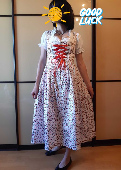 Баварское платье дирндль в вишни, фотосессия, корсет, октоберфест