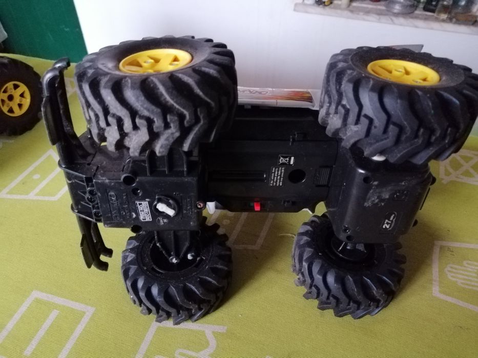 Remote-Controlled Car64740746638337123