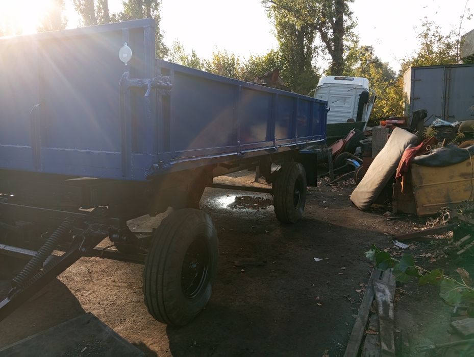 2ПТС4 самосвальний тракторний причіп