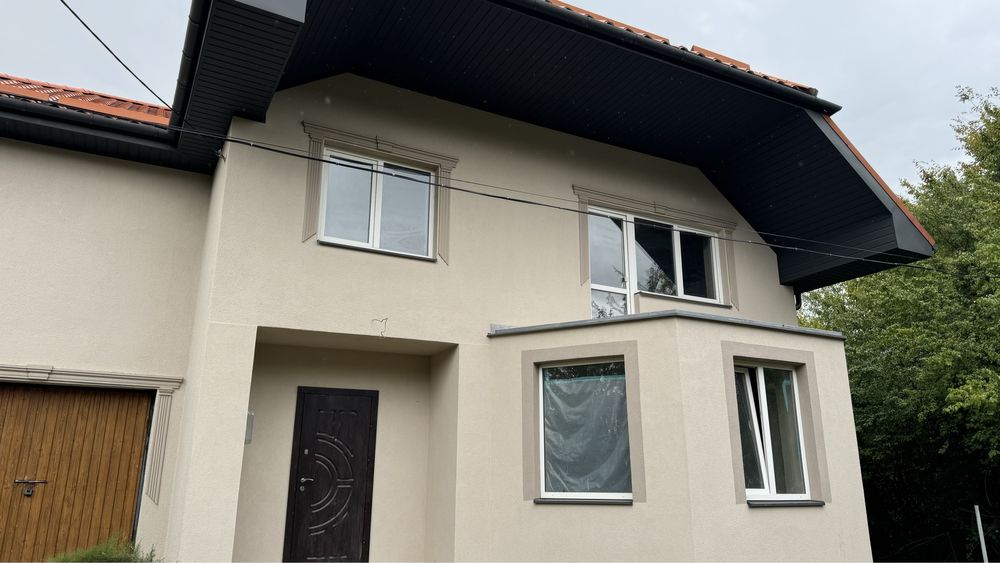 Продається двоповерховий будинок, с. Барвінок, вул. Виноградна!