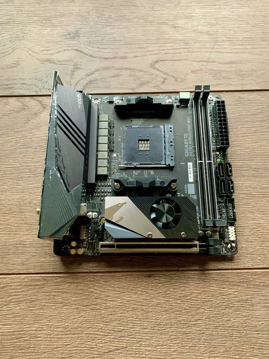 Gigabyte X570I Aorus Pro WIFI mITX форм фактор для міні систем