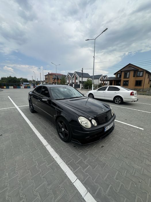 Mercedes Benz W211 E500