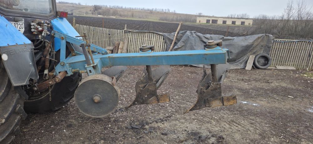 Продам плуг ПНБ 3-35