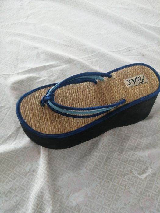 Chinelos flojos, bom preço, figueira da foz