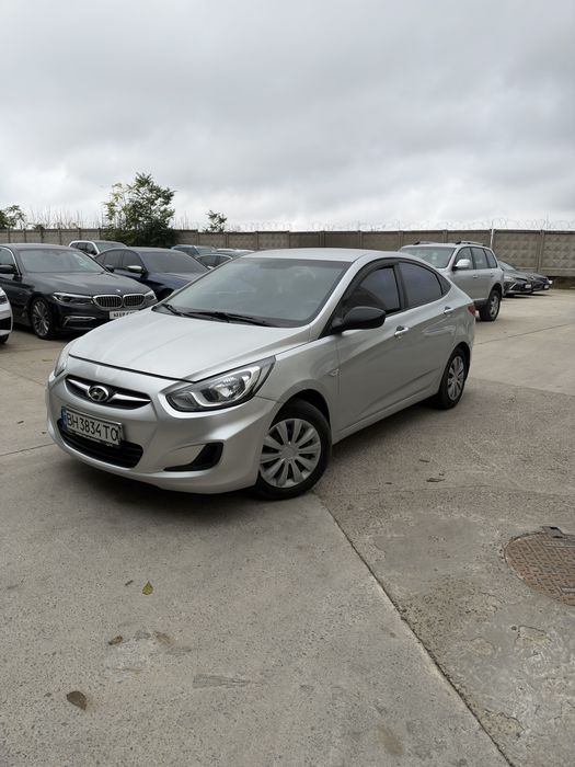 Hyundai Accent 2011