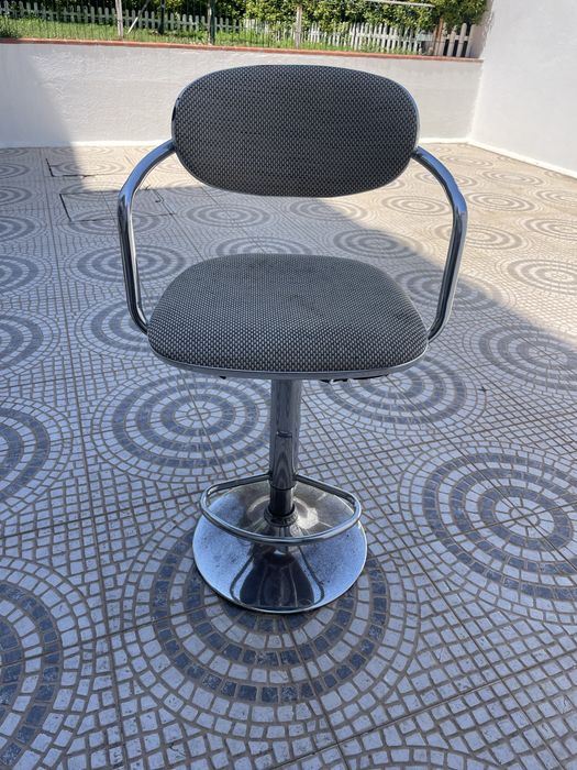 Cadeiras altas giratoria