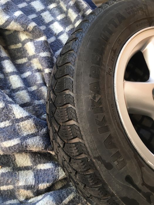 nokian hakkapeliitta 215/70r16