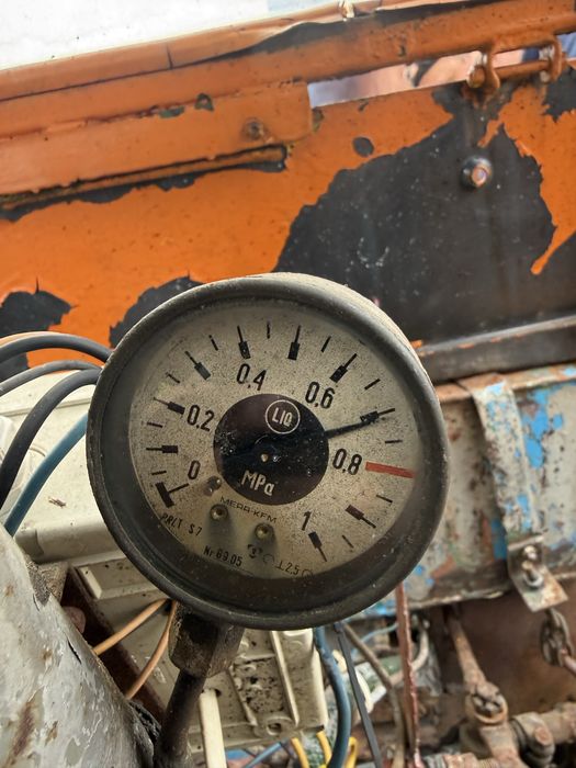 Traktor Sam.  Silnik 4011