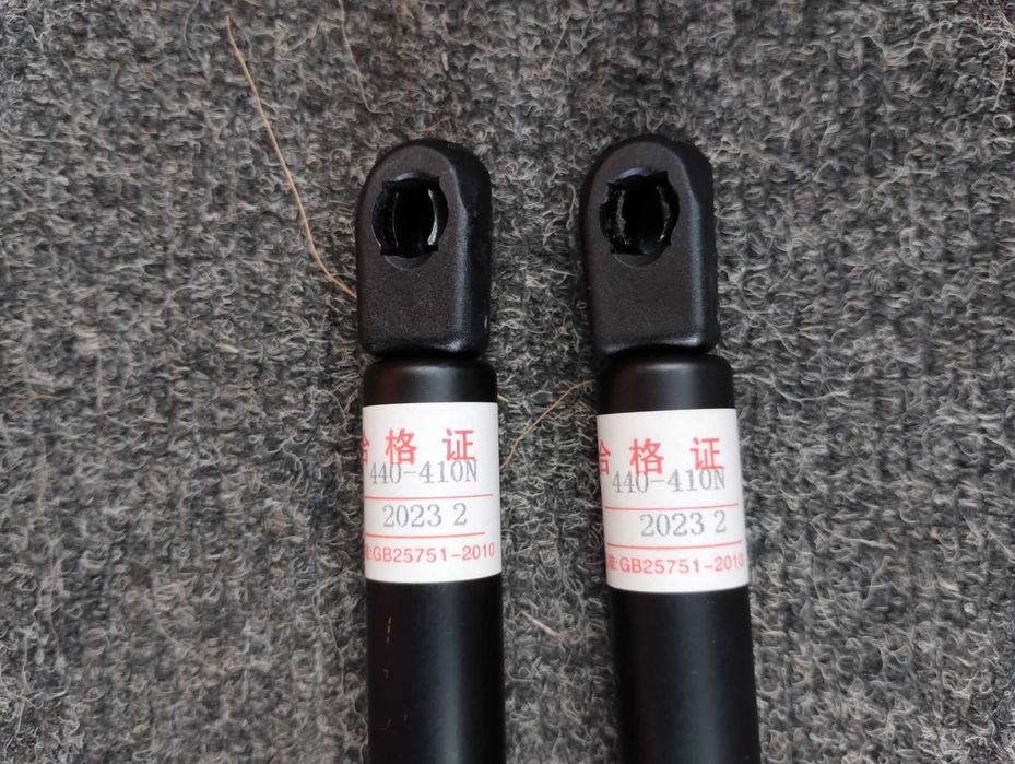 Газовий амортизатор газ-ліфт стійка для багажника Хетчбек 440 410N 2шт