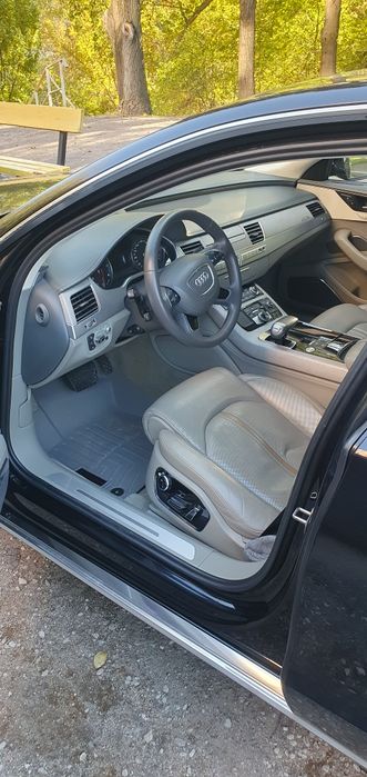 Ауді А8 4.0 TFSI