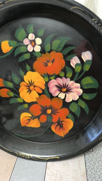 Продам поднос большой .