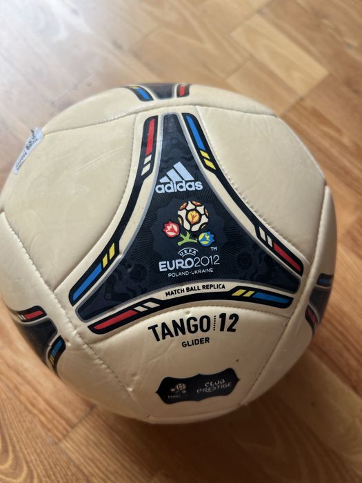 Tango 12 piłka euro 2012 adidas