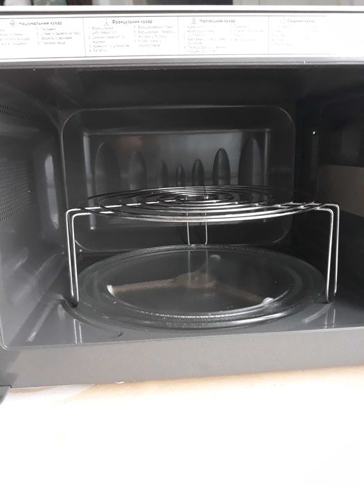 Мікрохвильова піч LG MS-2042-DY