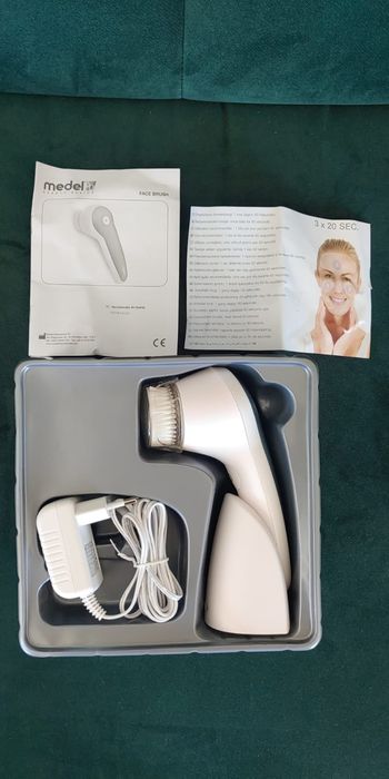 Medel szczoteczka do twarzy