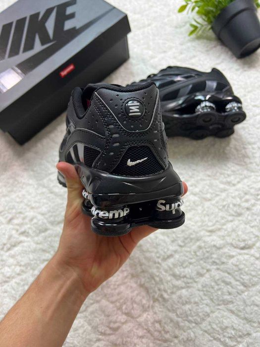 Buty Nike x Supreme Shox Ride 2 Black w kolorze czarnym
