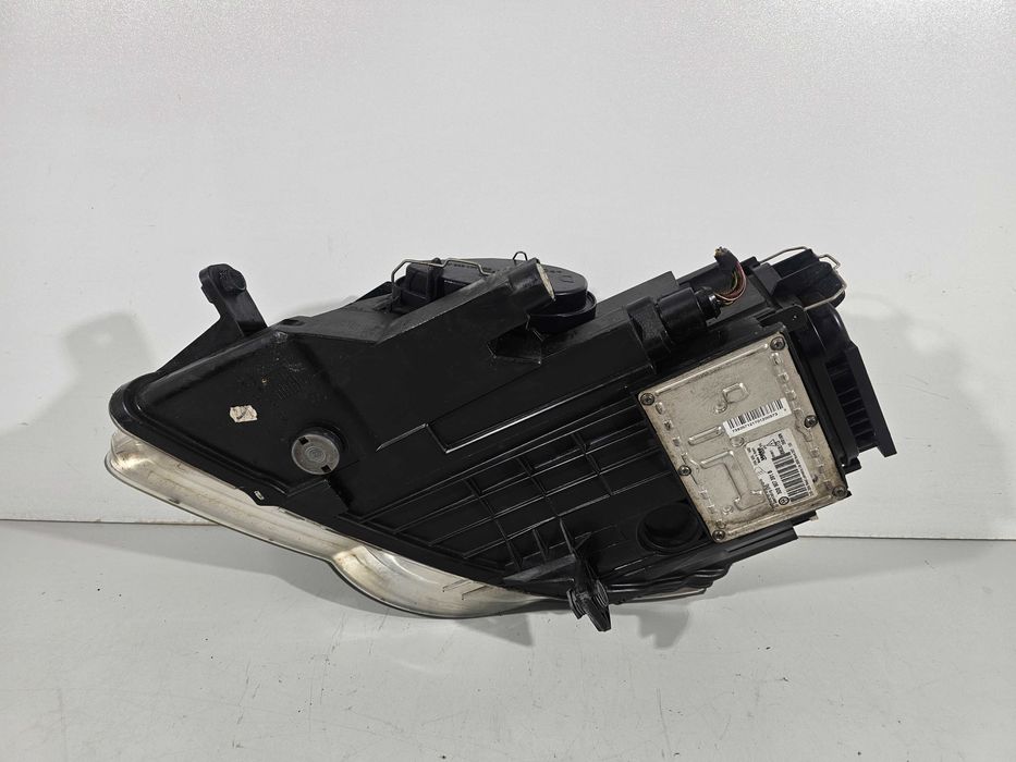 VW Passat B6 Lampa Przód Prawa Bi-Xenon Skrętny Skrętna EU Kompletna