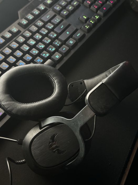 игровой комплект клавиатура мыша наушники СРОЧНО!!