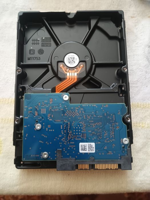 Комплект видеонаблюдения: 2 камеры Full HD + HDD 1TB + БП 12V 5A