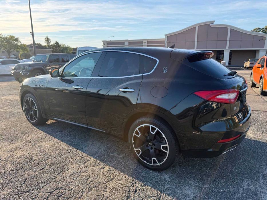 Maserati Levante      2019