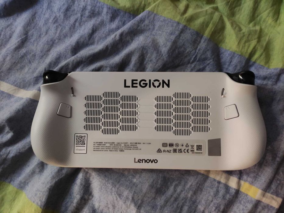 Lenovo legion go S 16GB/1TB