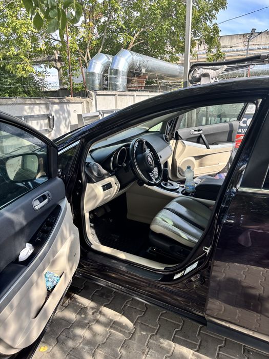 Продам Mazda CX7