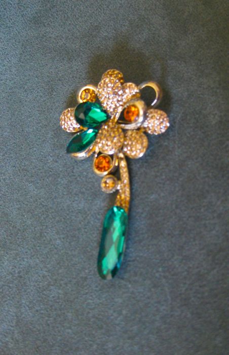 Alfinete / Broche / Pregadeira Flor Verde e Dourada NOVO