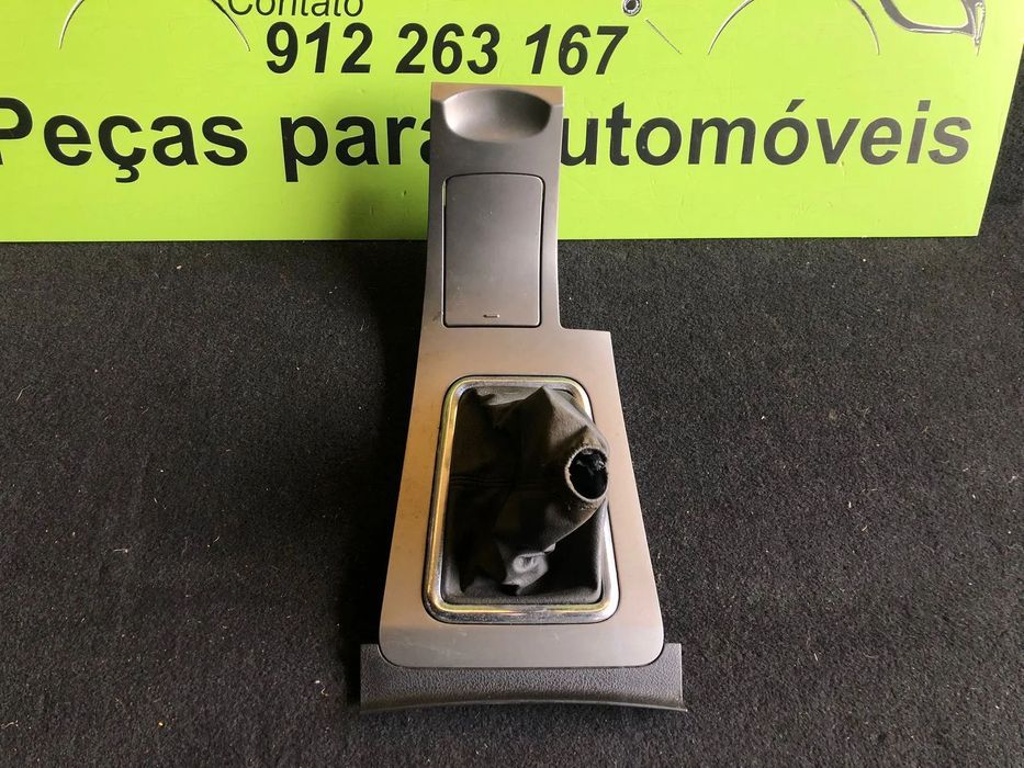 PEUGEOT 407 PLASTICO CONSOLA PORTA COPOS - Z375
