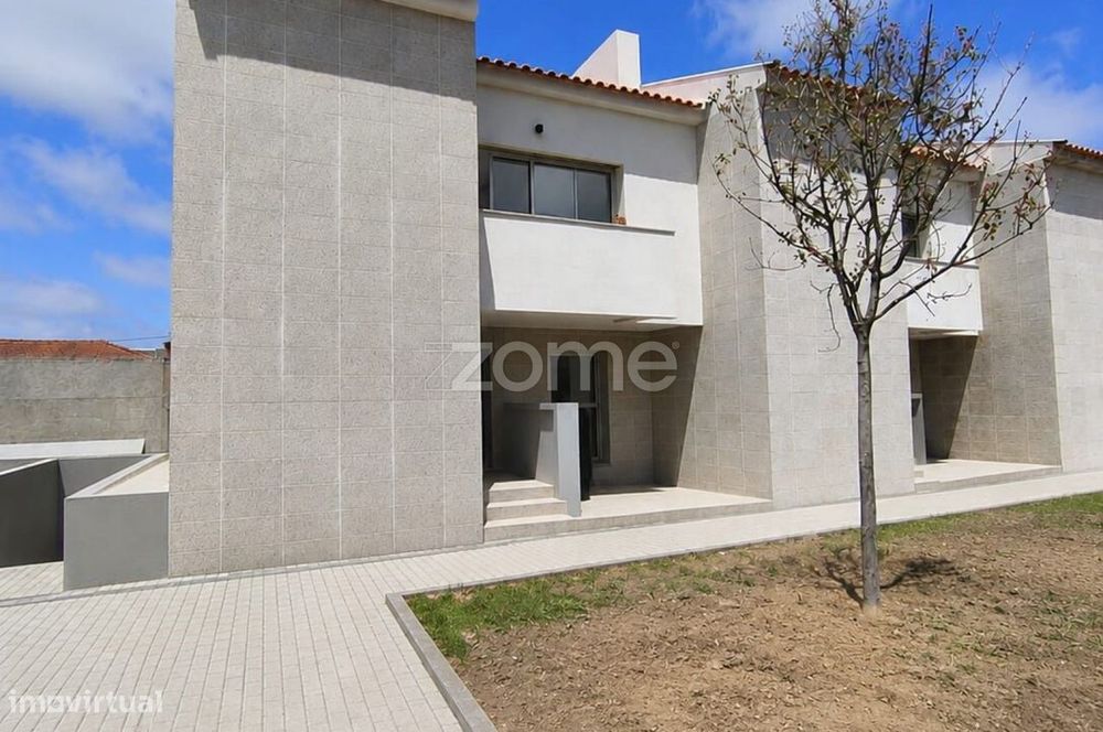 Moradia T3 de Gaveto em Condominio Fechado - Esposende